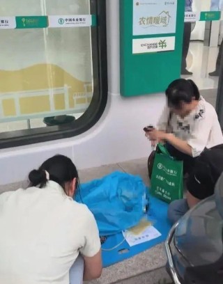 患病老人被要求本人到场取钱时死亡，农行株洲支行最新回应：向逝者致以沉痛哀悼